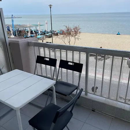 Apartment Breeze
